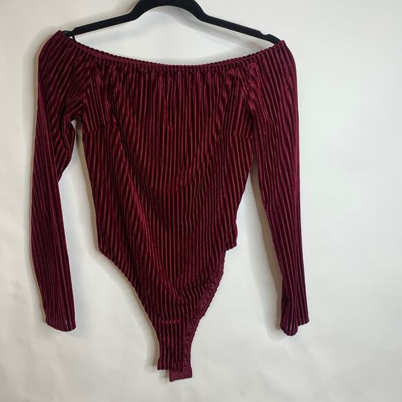 Burgundy Ribbed Sheer Wide Neck Bodysuit Sz Medium - Picture 1 of 5